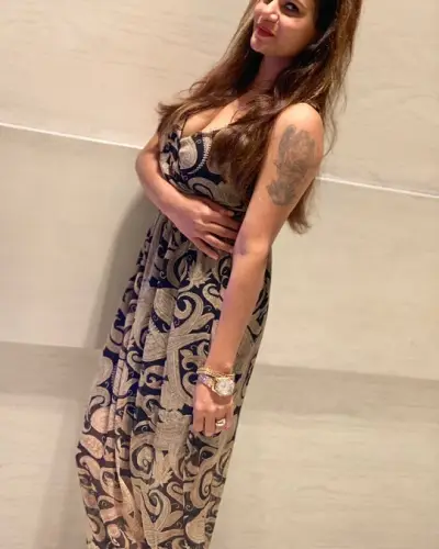 Prantij Escort